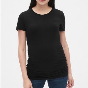 Gap PureBody Maternity black crew-neck tee sz M